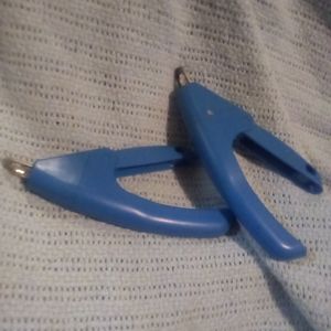 Bundle of dog toenail clippers